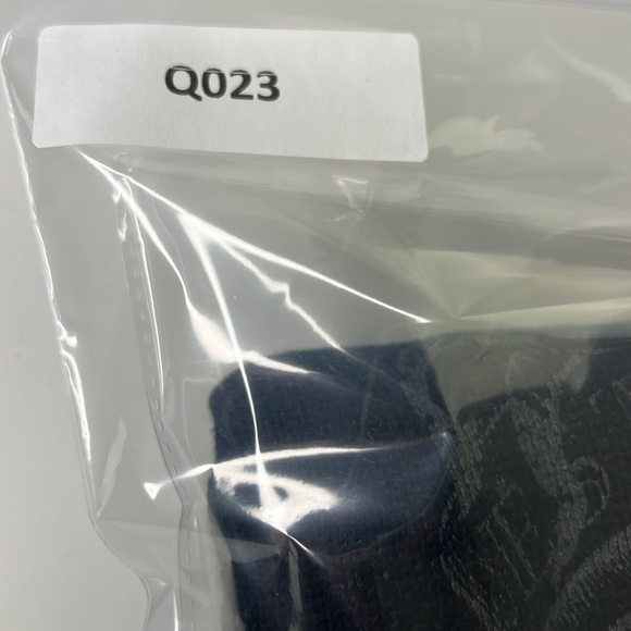 Men's Black Graphic Guess  Sweater - Picture 8 of 8